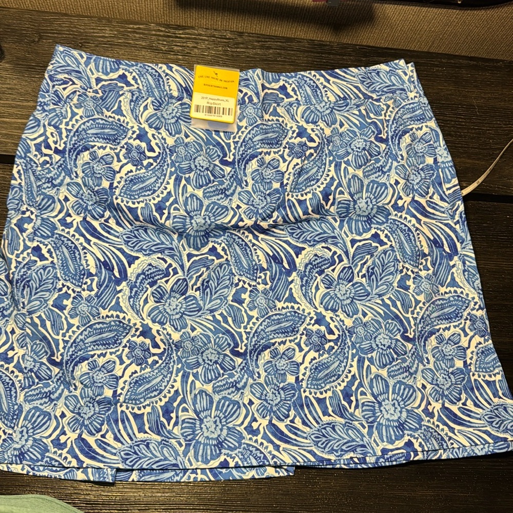 This was shorter than what I like to wear.